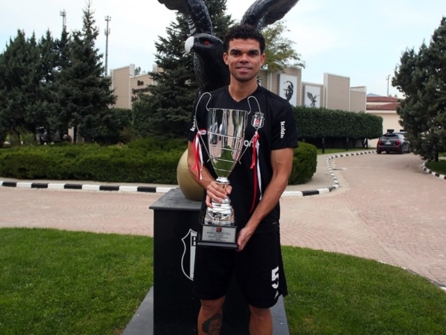 Pepe'den Beşiktaş Medya Grup'a teşekkür