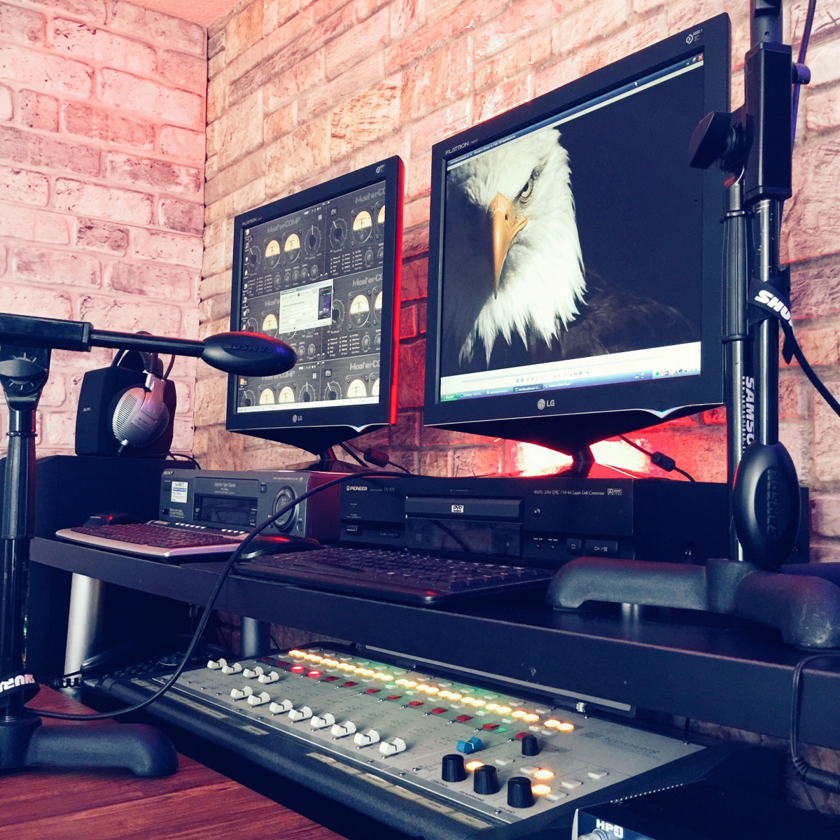 Beşiktaş'ın ve Beşiktaşlı'nın Radyosu ve web tv kesintisiz yayında