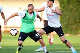 Beşiktaş, sabah-akşam çalışıyor
