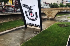 Türkiye’nin dört bir yanında Beşiktaş Bayrakları