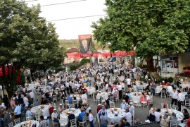 Muharrem İnce, Beşiktaş Gazetesi aracılığıyla Beşiktaşlıların bayramını kutladı