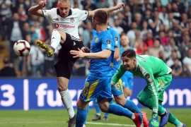 Açılın şampiyon geliyor