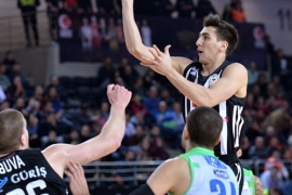 Kartallar yarı finalde