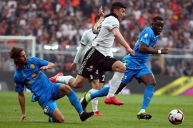 Açılın şampiyon geliyor