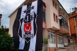 Türkiye’nin dört bir yanında Beşiktaş Bayrakları