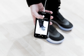 Uzaktan kumanda edilen ayakkabı