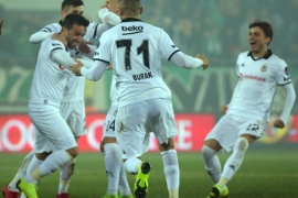 Beşiktaş ikinci yarıya galibiyetle başladı