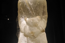 Boğaziçi Üniversitesi öğrencilerine umut olan Haller I Hayaller: Uyumsuz Zamanlarda Dirençlik Sergisinin açılışında eserlere büyük ilgi