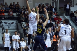 Beşiktaş Sompo Japan:58 - Fenerbahçe:79