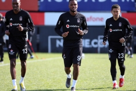 Kartal taktik çalışıyor