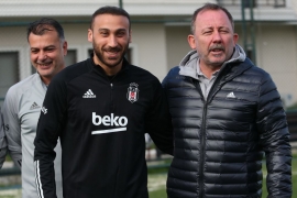 Yıllar sonra yeniden siyah-beyazlı forma ile idmanda