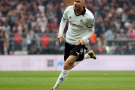 Açılın şampiyon geliyor