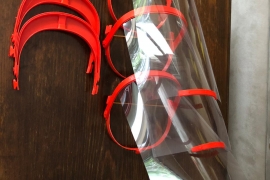 Kendi imkanlarıyla Kronovirüs’e karşı koruyucu siper üretiyorlar