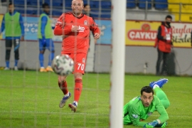 Şampiyonluk yolunda zorlu 3 puan!