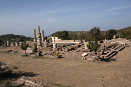 Parion Antik Kenti ve ihtişamının simgesi Roma Tiyatrosu