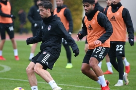 Hem sahada hem salonda çalıştılar