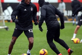 Sağanak yağmur altında antrenman