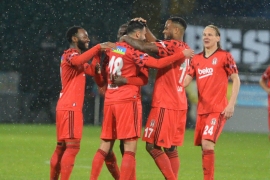 Şampiyonluk yolunda zorlu 3 puan!