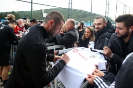 Taraftarlardan ziyaret