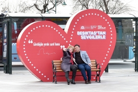 Sevgililer Beşiktaş'ta aşklarını tazeledi