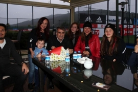 Sağanak yağmur altında çalıştılar