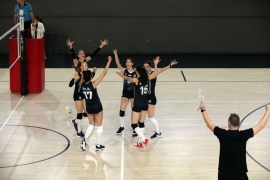 Kadın Voleybol Takımı - İstanbul Bş. Bld.: 1-3