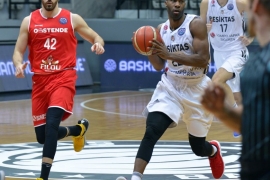 Kartal evinde kazandı