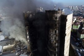 Hastane alevler içinde yandı!