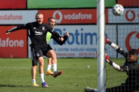 Yıllar sonra yeniden siyah-beyazlı forma ile idmanda