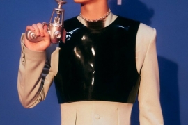 SHINee'nin Key'inden avangard bir geri dönüş: BAD LOVE