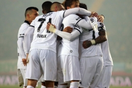 Beşiktaş ikinci yarıya galibiyetle başladı