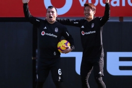 Kartal ara vermeden başladı
