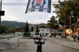 Türkiye’nin dört bir yanında Beşiktaş Bayrakları