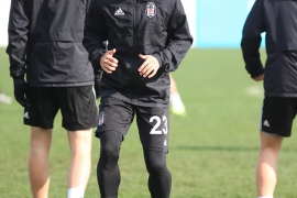 Kartal, ara vermeden çalışıyor