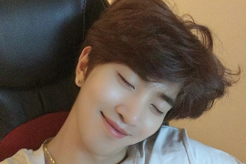 Türk hayranlardan sürpriz etkinlik! Rock Daily'nin doğum günü kutlandı