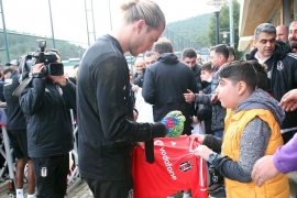 Taraftarlardan ziyaret