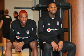 Hem sahada hem salonda çalıştılar