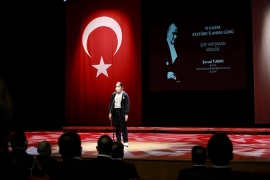 İmamoğlu: Atatürk onurlu bir geçmiş, aydınlık bir gelecektir