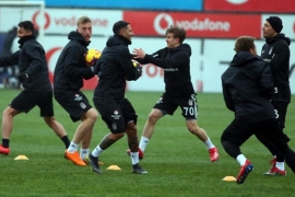 Sağanak yağmur altında çalıştılar