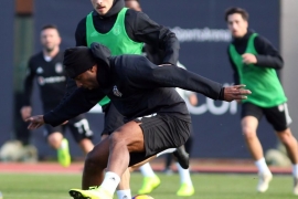 Mirin, takımla ilk antrenmanında