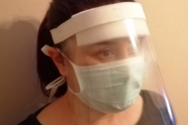 Kendi imkanlarıyla Kronovirüs’e karşı koruyucu siper üretiyorlar