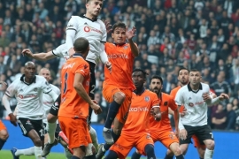 Beşiktaş Başakşehir’i puansız uğurladı