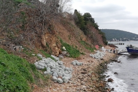 İBB, Adalar'da 25 ton çöp topladı