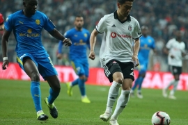 Açılın şampiyon geliyor