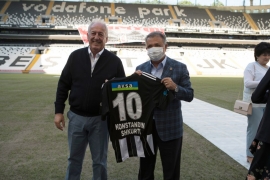 Bakanlar Vodafone Park'taydı