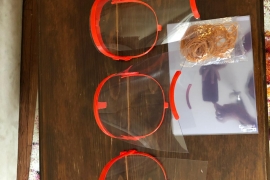 Kendi imkanlarıyla Kronovirüs’e karşı koruyucu siper üretiyorlar