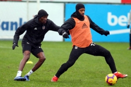 Sağanak yağmur altında antrenman