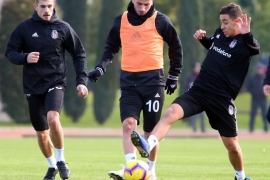 Mirin, takımla ilk antrenmanında