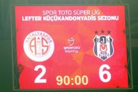 Kartal pençelerini geçirdi