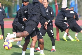 Mirin, takımla ilk antrenmanında